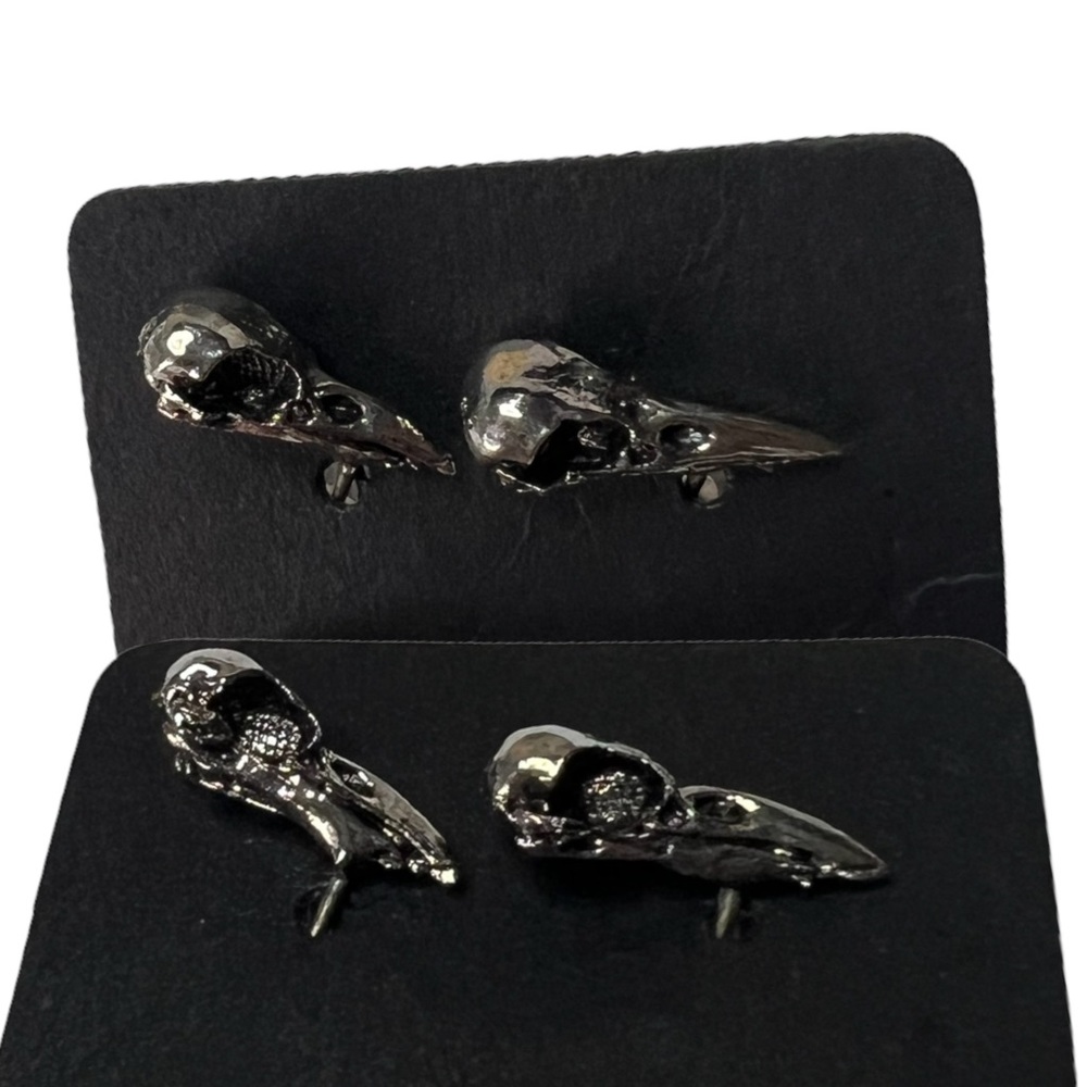 ARTISAN | Baby Bird Crow Skull Head Tiny Earrings